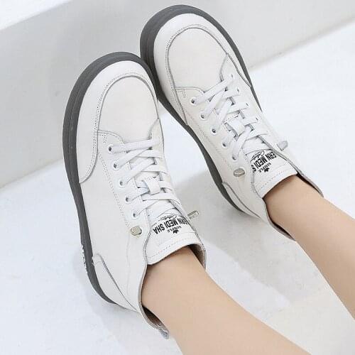 Short boots women autumn winter 2020 new leather Korean leisure Martin boots soft leather flat bottom small white shoes