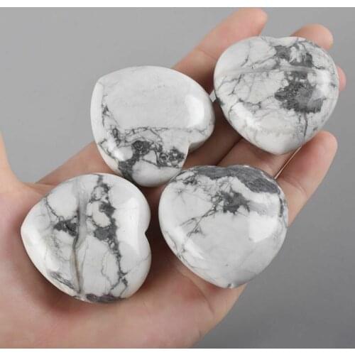 4pcs White Howlite Heart-Shape Stone Figurine Miniatures Energy Healing Crystal Decor 30mm