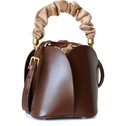 Luxury Lady Leather Bucket Bag 2021 Elegant Good Quality Women Cow Leather Handbag With 2 Handle and A Strap