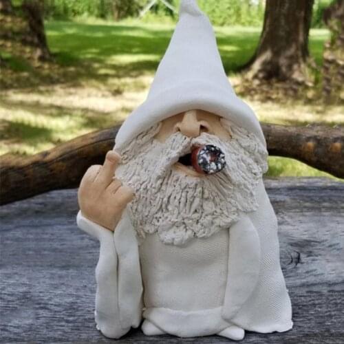 Resin Figurines Naughty Garden Gnome Garden Decoration Statue Gnome Decoration Villa Home Figurines Decoration