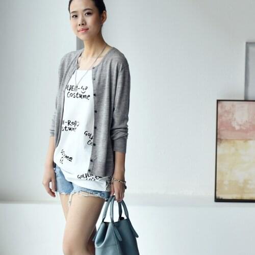 MICOCO B8001C Leisure literary letter print personality broken edge comfortable cotton round collar inside vest