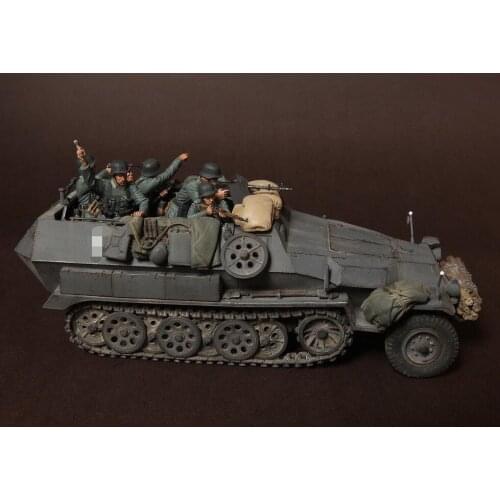 1/35 panzer soldier in Battle (5 figures) (NO CAR) Resin Model Miniature figure Unassembly Unpainted