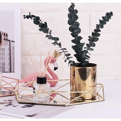 Exquisite Storage Tray Stylish Iron Organizer Plate Modern Storage Plate Display Tray Creative Organizer Plate for Home Office