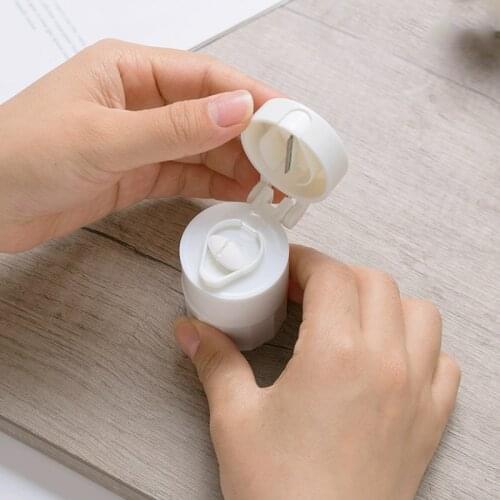 4 in 1 Portable 4 Layer Pill Box Powder Tablet Grinder Powder Pill Cutter Medicine Crusher Grinder Splitter Box Storage Crusher
