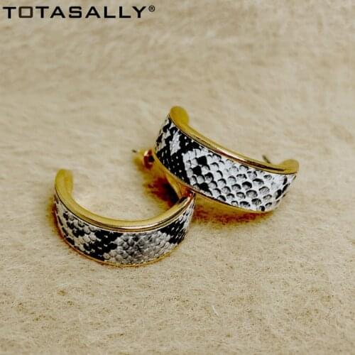 TOTASALLY Snake Skin Earrings for Women Vintage Africa Hoop Earrings PU Leather Band Statement Earring Lady Jewelry Dropship