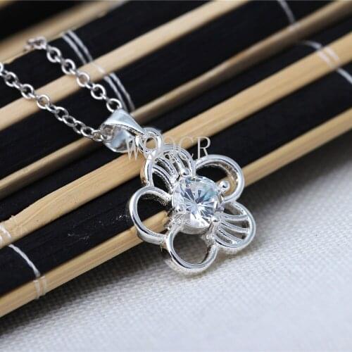 Hot Sale 925 Sterling Silver Shiny Daisy Flower with Necklace Pendant Ladies Jewelry Raw Crystal Jewelry Holiday Gift
