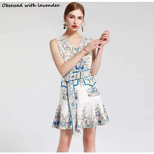 Obsessed with lavender.Summer new V-neck sleeveless vest dass retro national printing lotus leaf dress woman