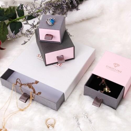 Wholesale 500pcs/lot luxury custom logo jewelry box cardboard Ring Pendant Packaging Boxes Come With Jewelry Cushion Inside