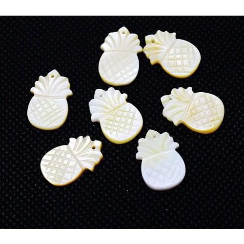 2pcs High Quality Pineapple Shape Natural Shell Beads Single Carving Small DIY Jewelry For Bracelet Pendant Lt Yellow Size12x8mm