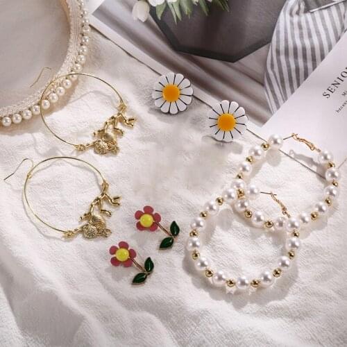 Match-Right 2020 New Korean Cute Jewelry for Women Vintage Flower Drop Dangle Earrings Perforated Female Elegant Earring SR1058