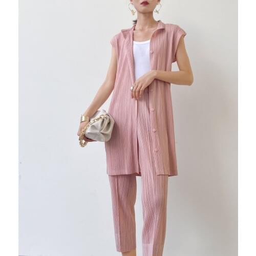 2020 Qiuchun Miyake pleated womens fashion small jacket single breasted large size slim and straight pantsuit