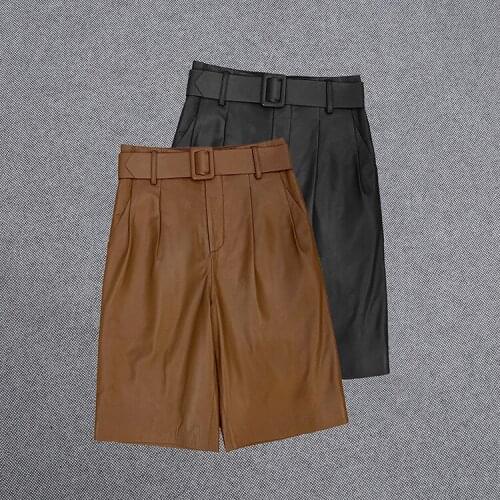 2020 Autumn Winter Chic womens High quality Sheepskin Real leather belt short pants C156