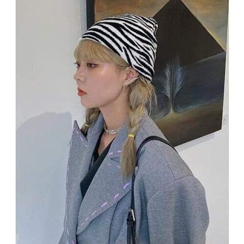 INS Hot Beanies Black White Zebra Knit Cap Autumn Girls Winter Hats Leisure Jostling Warm Wool Hat Baotou Cold Hat For Women Men