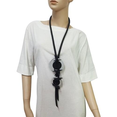 YD&YDBZ Round Pendant Necklaces Black Rubber Leather Jewelry Women Long Necklace Clothes Accessories Party Gift Statement Choker