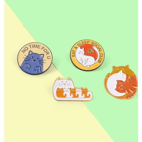 Cute cat pattern creative cartoon cat series shape alloy paint accessories brooch