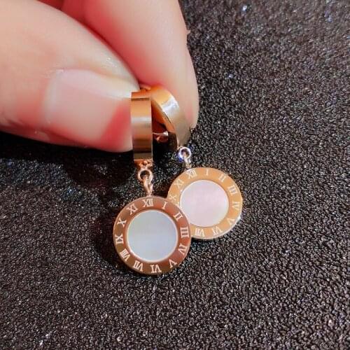 YUN RUO Rose Gold Color Black White Roman Numerals Stus Earring Ear Clip Titanium Steel Fashion Jewelry Birthday Gift Never Fade