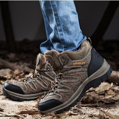 2020 new winter mens hiking shoes non-slip and velvet warm mens shoes thickened outdoor sports shoes cotton shoes snow boots
