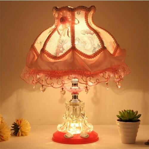 European Pink Lace Cloth Table Lamps Bedroom European Wedding Room Desk Lights Girl Childrens Room Deco Table Light Fixtures