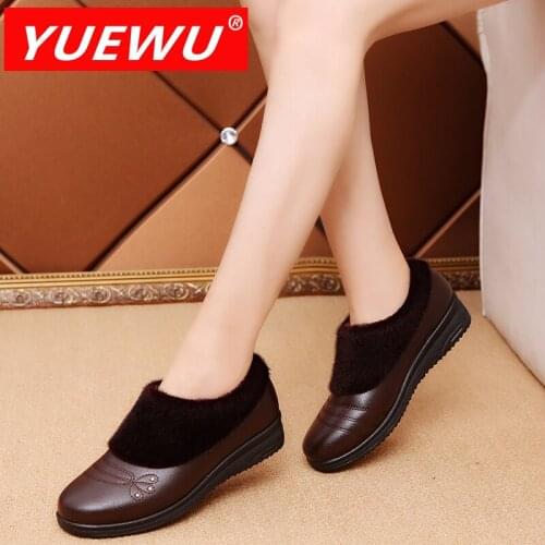 YUEWU Women’s Leather Brisk Walking Shoes outdoors Round Head Short Boots High Quality Short Villus Environmental Protection