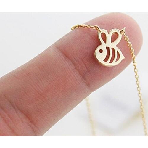 Daisies 10pcs/lot Tiny Bumble Bee Necklace Honey Bee Necklace Queen Bee Necklaces Cute Insect Bumblebee Pendant Necklaces