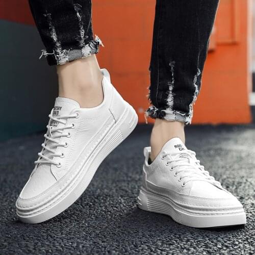 Spring Men outdoor Casual Shoes Fashion Black White Sneakers Men COw Leather Breathable Soft Comfortable Walking Footwear