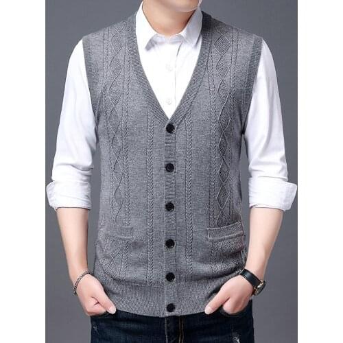 Man Sleeveless Sweater Coat Fashion Argyle Cardigan Buttons Up Knit Coat Casual Male Sweater Knitwear