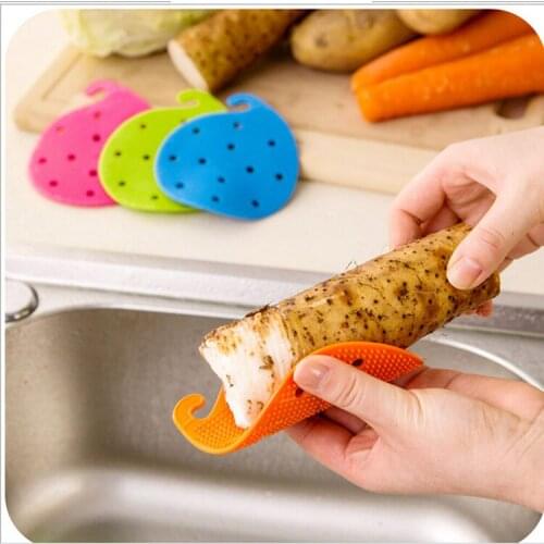 Multifunctional Microwave Oven Hot Hand Hanging Fruits and Vegetables Cleaning Brush Potato Mud Cleaning Brush