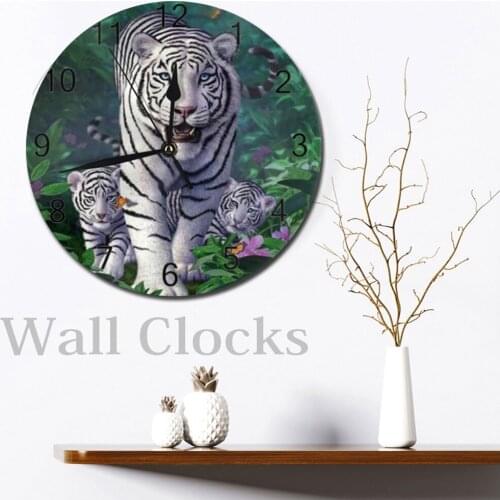Tiger Pattern Round Wall-Clocks Decor Numeral Digital Dial Mute Silent Digital Clocks Battery Operated Clocks Living Room Clocks