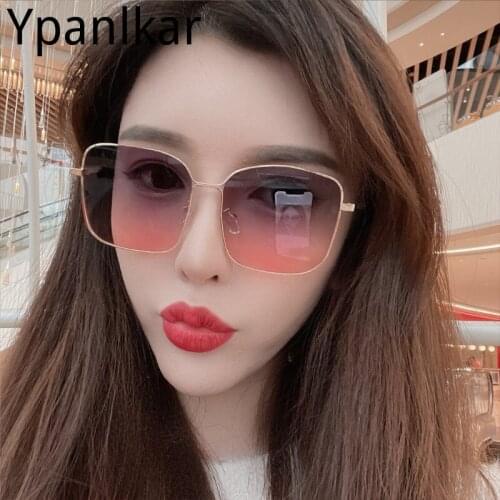 Fashion Square Sunglasses New Women Sunglasses Shades Metal Sunglasses UV 400 Eye Wear