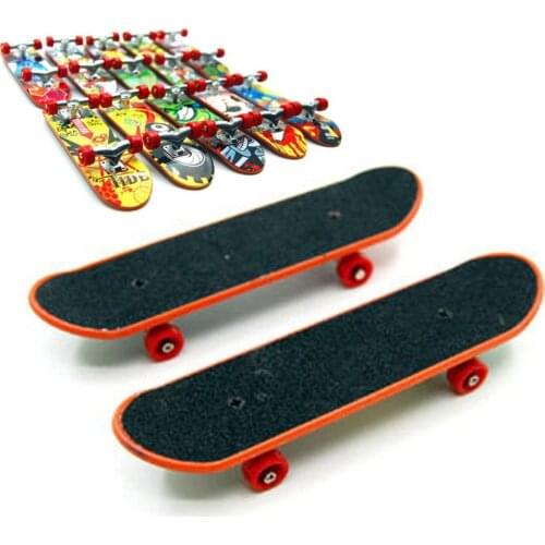 Wholesale 1pcs Fingerboard Mini Finger Skateboard Plastic Finger Skate Scooter Throwbacks Original Boys Mini Skateboard Toy