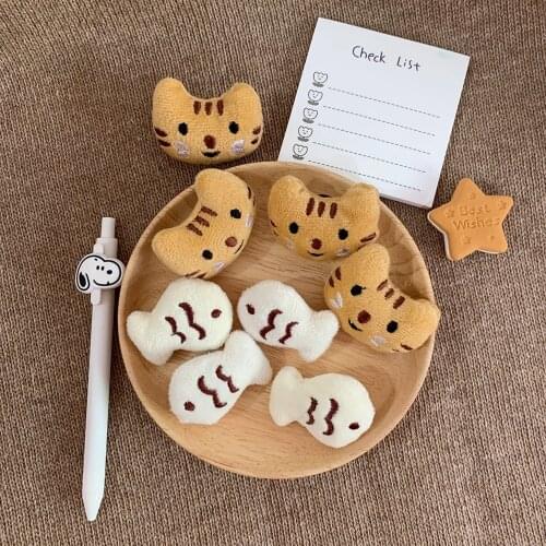 Fashion Plush Brooch Lady Hat Collar Pin Girls Jackets Backpack Badge High Quality Cartoon Cat Fish Brooch Jewelry Gifts