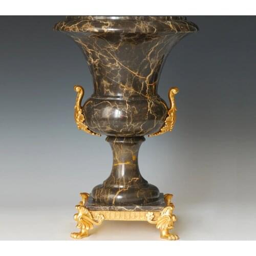 Real Gold Plated Bronze and Marble Vase Statue Sculpture Western Art Gorgeous Home Hotel Decoration