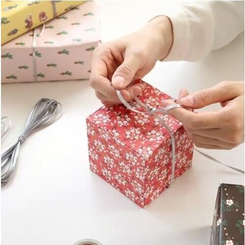 10Pcs/Set Red Flowers Gift Box with Ribbon and Tags Party Favor Box Birthday Christmas New Year Treats Goodie Cookie Box