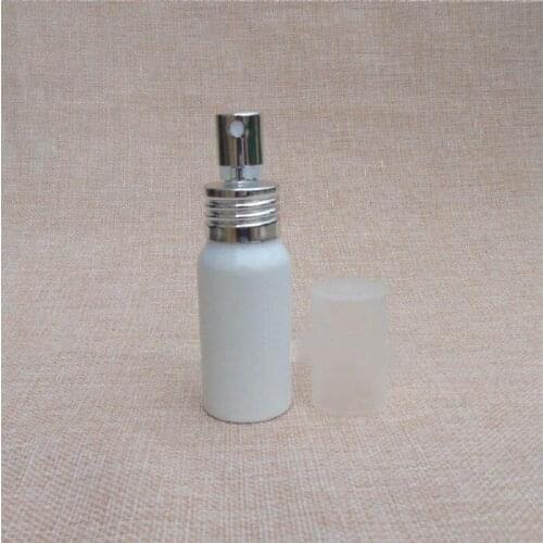 60ml 30ml Moisturizing Toner Bottle 50ml White Spray Bottle Refillable Cosmetic Containers Vial 100ml Portable Aluminum Bottle