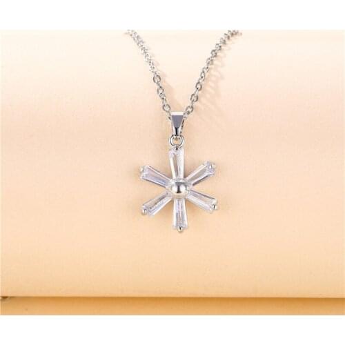 Female Trendy Small Flower Pendant Necklace Geometric White Zircon Stone Necklace Classic Silver Color Chain Necklaces For Women