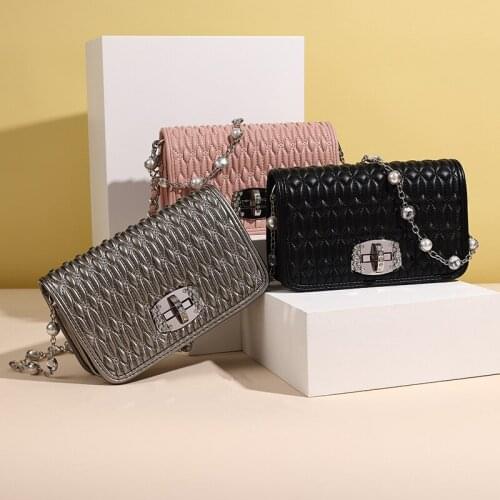 Spring/summer 2021 New Fashion Simple Handbag Trend With Diamond Chain Fold Bag Online Celebrity Shoulder Messenger Bag