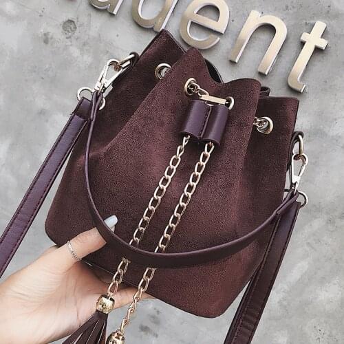 Women Simple Crossbody Bag Vintage PU Leather Messenger Bag High Quality Retro Tassels Shoulder Bag Suede Bucket Bag Travel Bags