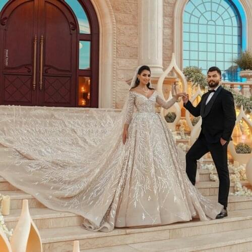 A Line Muslim Wedding Dress 2021 V Neck Illusion Long Sleeves Cathedral Bridal Gowns Custom Made Beading vestido de novia