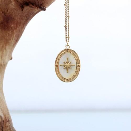 Creative Design Pinctada Stainless Steel gold-plated Star Oval Shape Pendant Necklace For Women 42cm Golden Chain Choker