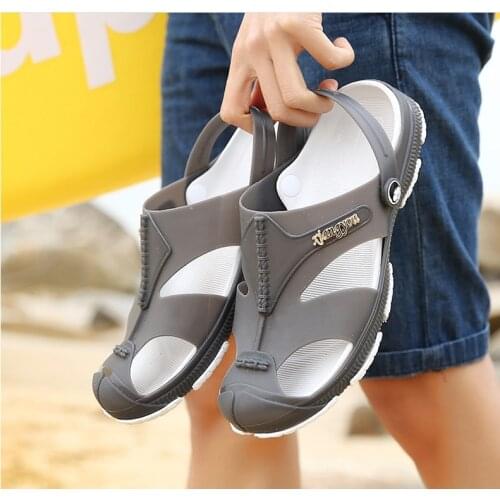 2021 Summer Mens Slippers Clogs Slip-On Garden Shoes Breathable Man Sandals Plus Size Male Beach Shoes Flip Flops Quick Dry