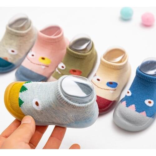 Baby Walking Shoes New Spring and Summer Baby Soft Soled Shoes Boys and Girls Baby Net Shoes Breathable Antiskid Sandals