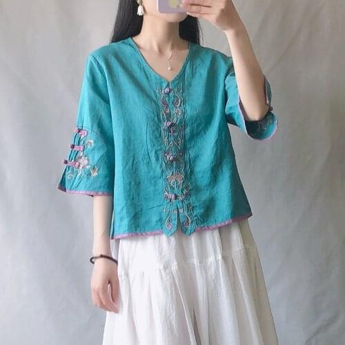 New 2021 Traditional Chinese Top Embroider Flower Hanfu Women Oriental Clothing Traditional Chinese Linen Blouse For Women 30951