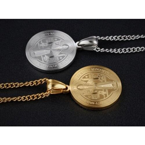 2021 New 2 Colors Fashion Unisex Religion Jesus Stainless Steel Choker Retro Gold Silver Round Pendant Necklaces
