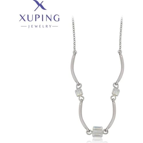 Xuping Jewelry Fashionable Square Shaped New Arrival Crystals Pendant Necklaces for Women 40397