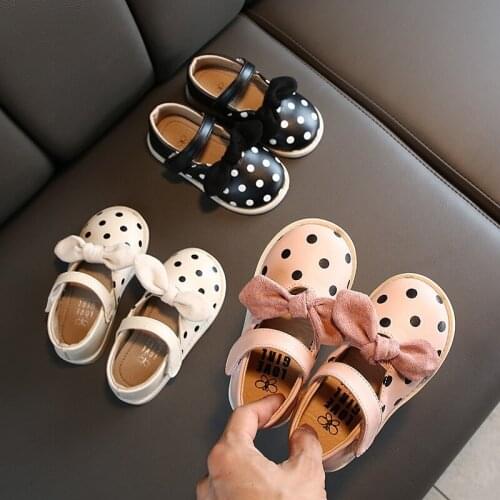 Girls leather shoes 2021 soft-soled princess shoes wave point single shoes childrens bean shoes baby shoes trend warm