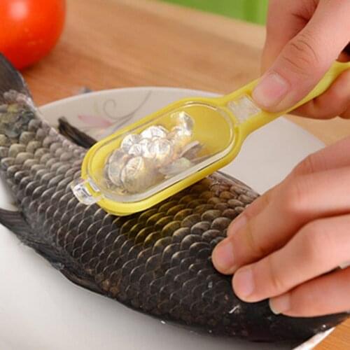 Plastic Fishing Scale Brush Built-in Fish Cutter Fish Skin Brush Scraping Fast Remove Fish Knife Cleaning Scaler Scraper