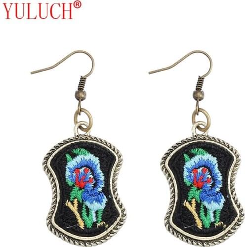 YULUCH 2018 Bronze Design Zinc Alloy Inlay Embroidered Colorful Birds Figure Pendant for Fashion Woman Earrings Jewelry Gifts