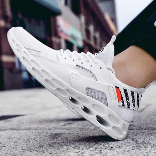 Summer new mens white shoes casual sports shoes mesh fashion outdoor breathable driving mens shoes