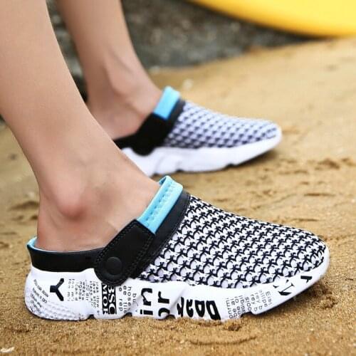 2021 New Men Summer Shoes Slip-on men Clogs Water Sandals Breathable Light Jogging Sneakers Casual Beach Slippers