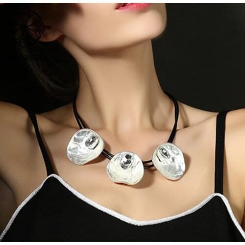 Trend Silver Color Chokers Collar Necklace Decorative Body Jewelry for Women Hanging Suspension Pendant Vintage Accessories 2021